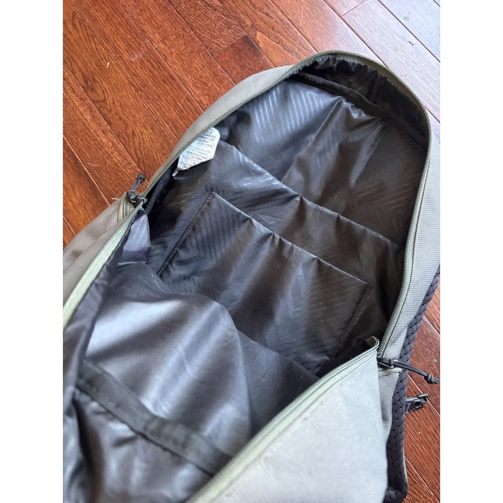 Oakley metal 30l